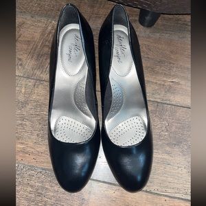 Dex Flex Comfort Black Pumps